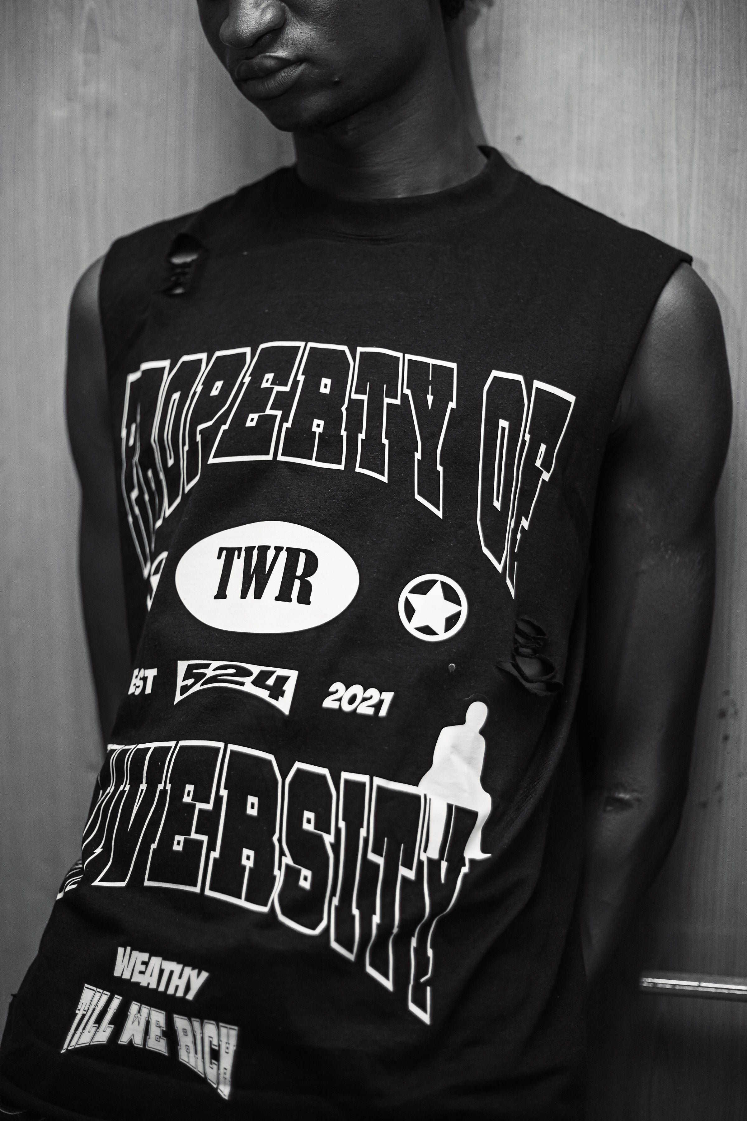 TWR SLEEVELESS TEE